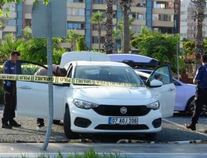 Park halindeki kiralık otomobilde cesedi bulundu
