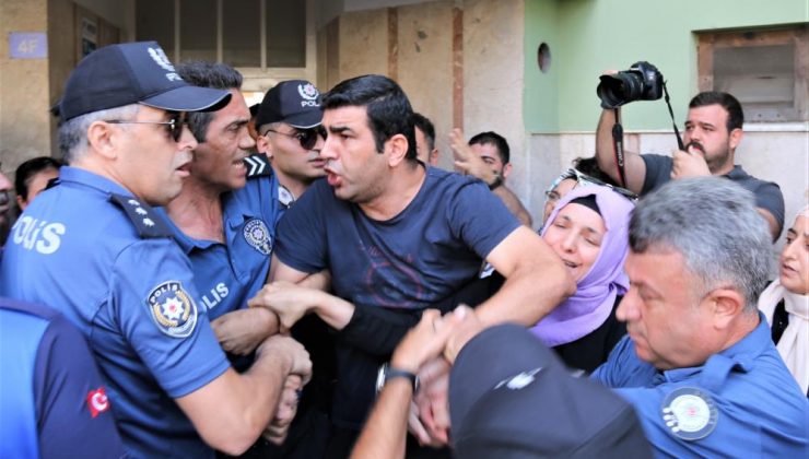Antalya’da yıkım kararı verilen 26 yıllık sitede mühür arbedesi: 6 gözaltı